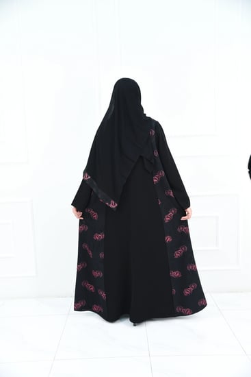 عباية كريب مع تفاصيل جانبية جاكار تركي مشجر بالفوشي