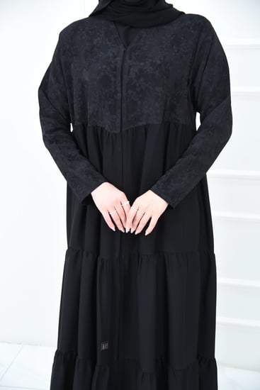عباية سوداء كلوش طبقات بتفاصيل قماش  جاكار تركي