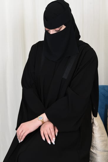 عباية كلوش مع كسرات مزينة بكلف ساحرة