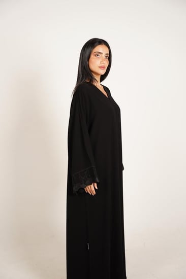 عباية كريب سوداء