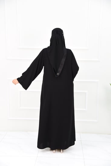 عباية ترفينا ملكي بلمسة جاكار