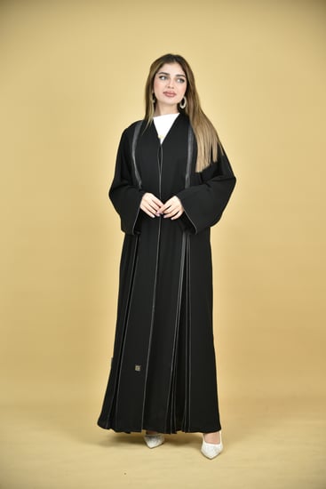 عباية نواعم كاجوال نص كلوش بكسرات ودقة خيط أبيض