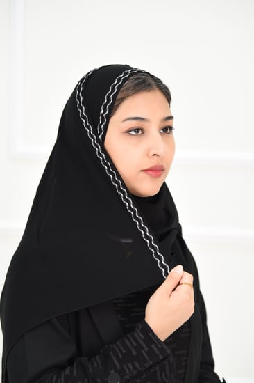 طرحة كاجوال خفيفة وعملية بتصميم عصري