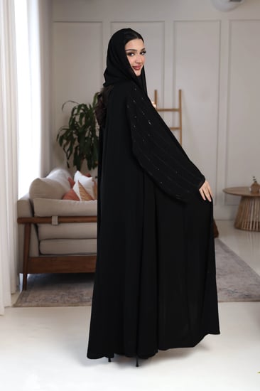 عباية حرير نواعم دبل كلوش بأكمام شيفون مطرزة