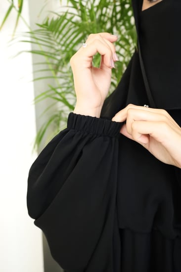 عباية راس وكتف 2 في 1 – قماش إنترنت كوري فخم لا يحتاج كوي