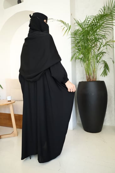 عباية راس وكتف 2 في 1 – قماش إنترنت كوري فخم لا يحتاج كوي