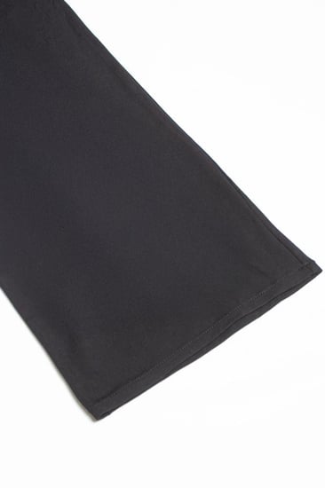 بنطلون نسائي أسود أنيق بتصميم كلاسيكي