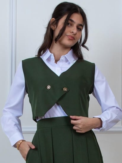 مريول طقم صدرية وتنورة زيتي راقي بجيوب أمامية