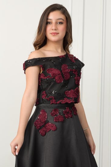 طقم سلمى بلوزة وتنورة ميكادو فاخر .. للسن المحير