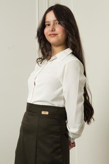 مريول طقم بلوزة وتنورة زيتي جيوب جانبية