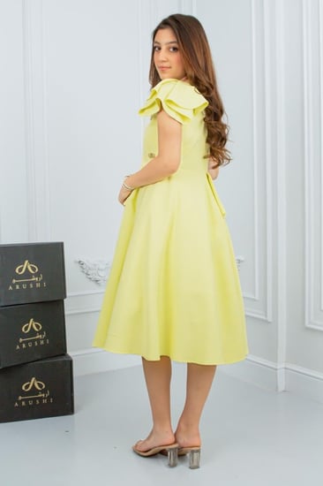 فستان السن المحير باربي