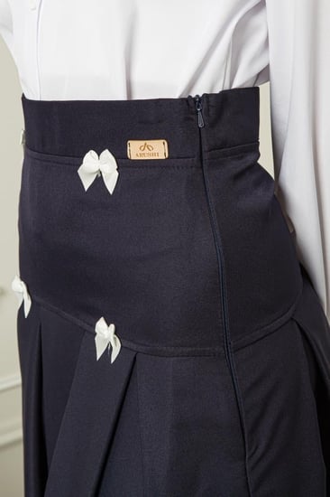 مريول طقم بلوزة وتنورة مدرسية راقية كحلي فيونكات بيضاء