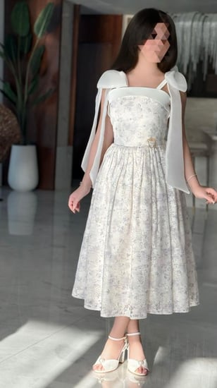 فستان مشاعل الراقي دانتيل مطرز .. فستان السن المحير