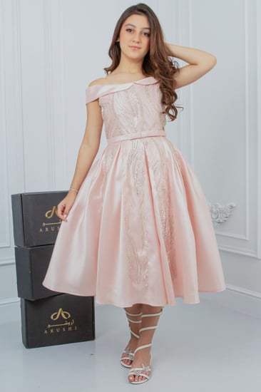 فستان السن المحير تفتة روسي زهري