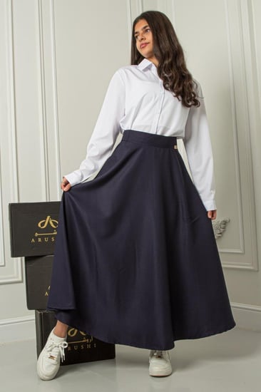 مريول طقم بلوزة وتنورة مدرسية كحلي بتصميم كلاسيكي