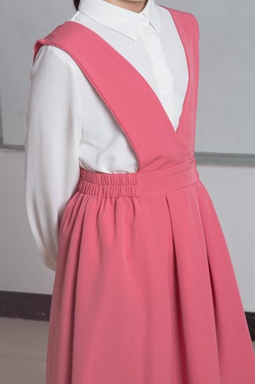 مريول مدرسي زهري بقصة على شكل حرف V