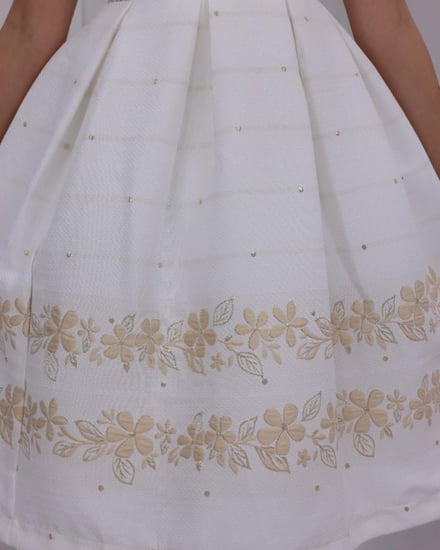 فستان بناتي جاكار بلمسات وتشجير ذهبي