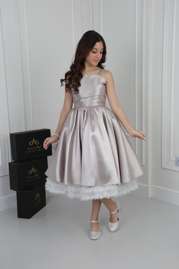 فستان السن المحير جلاكسي ميكادو قصة كسرة على الصدر