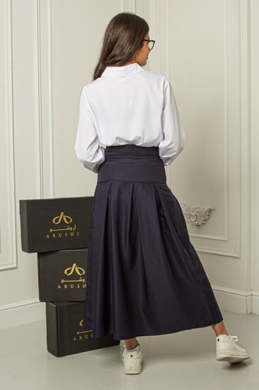 مريول طقم بلوزة وتنورة مدرسية راقية كحلي فيونكات بيضاء