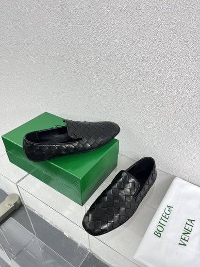 BOTTEGA VENETA MEN FLAT