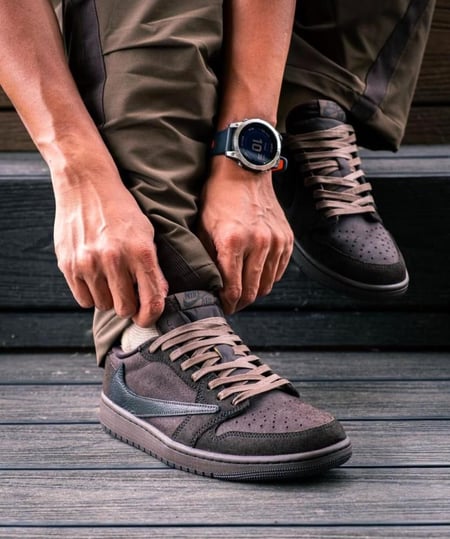 Travis scott x nike Jordan 1 low “velvet brown
