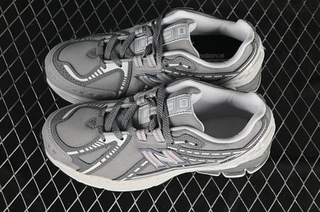NEW BALANCE 1906 GREY/WHITE