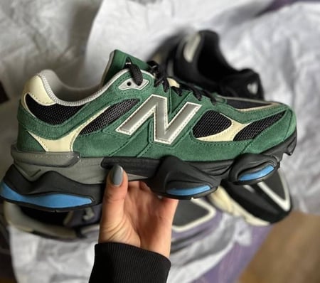 New balance 9060 “Team Forest green