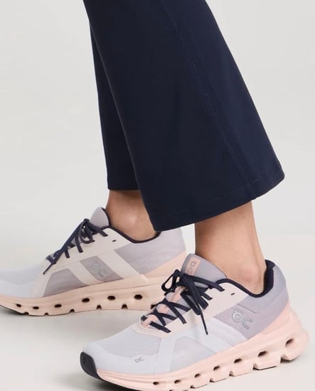 On cloudrunner frost /fade