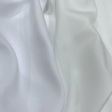 قماش مقلم ابيض وكريمي