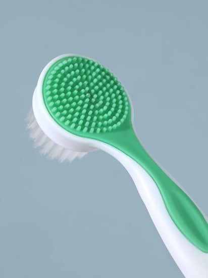 فرشاة تنظيف الوجه برأس مزدوج - ابيض