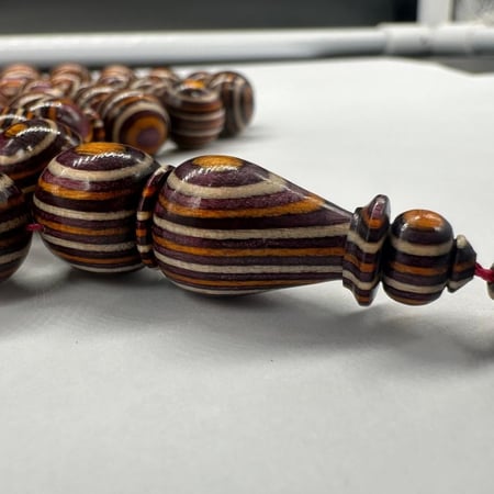 سبحة عيون من خشب الكافور