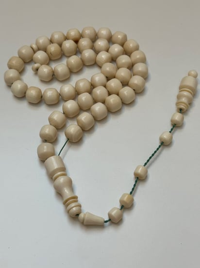 سبحة عاج ناب الفيل  قص كويتي عدد الخرز 45