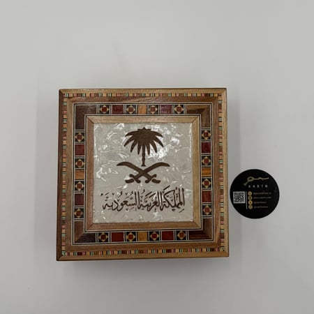 سبحة المرجان ازرق حر طبيعي النادر مع عينة طبيعية من المرجان