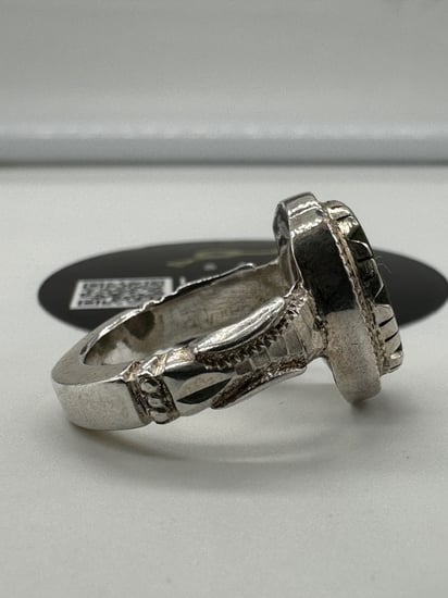 خاتم حجر جبل احد