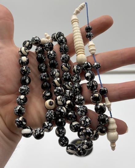 سبحة يسر البحر الاحمر مطعم بالعاج