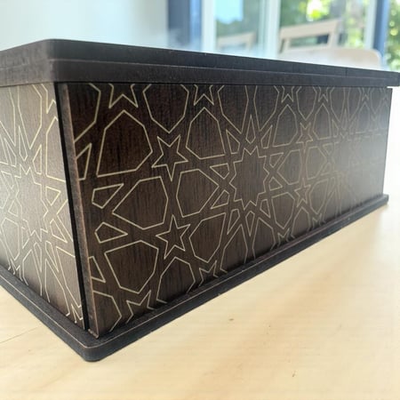 مبخره من الخشب بنقش اسلامي ليزر مزوده بمخزن لحفط البخور