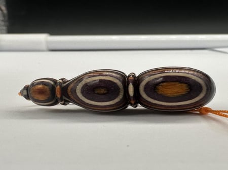 سبحة عيون من خشب الكافور