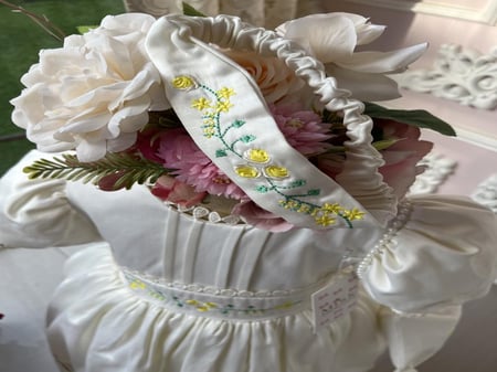 فستان ناعم مطرز