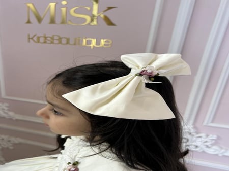 فستان لوليا +شنطة وطوق ( كريمي-وردي)