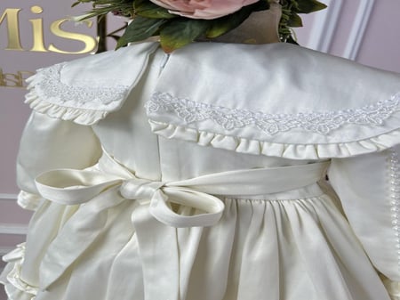 فستان لوليا +شنطة وطوق ( كريمي-وردي)