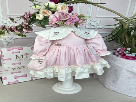 فستان لوليا +شنطة وطوق ( كريمي-وردي)