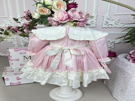 فستان لوليا +شنطة وطوق ( كريمي-وردي)