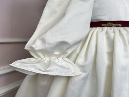 فستان مطرز عودي+ شنطة واكسسوار الشعر