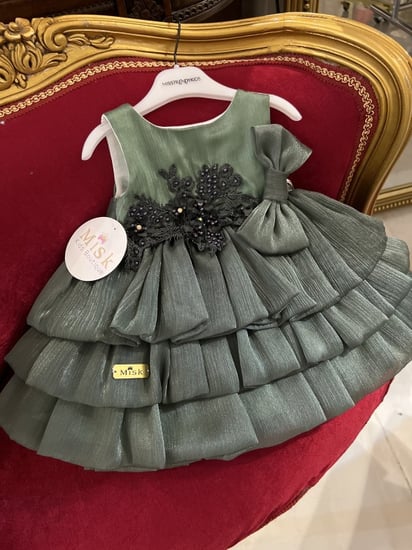 فستان ابيض مواليد