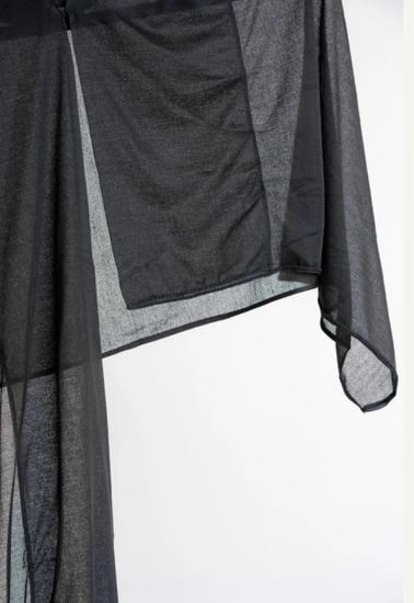 حجاب مع فتحة عند الأذن | اللون أبيض