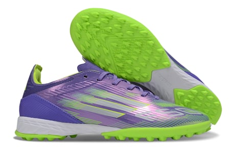 جزمة كرة قدم adidas