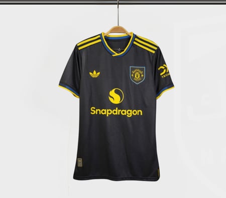 تيشيرت مانشستر يونايتد الاحتياطي فئة لاعبين 2025-2026