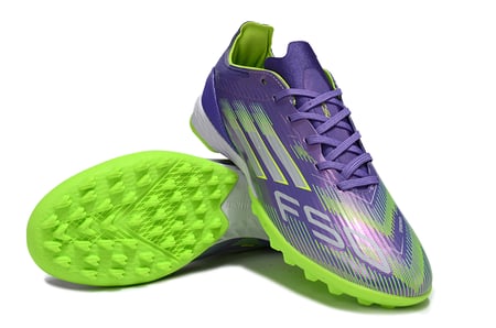 جزمة كرة قدم adidas