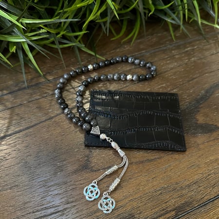 سبحه مصنوعه من خرز طبيعي