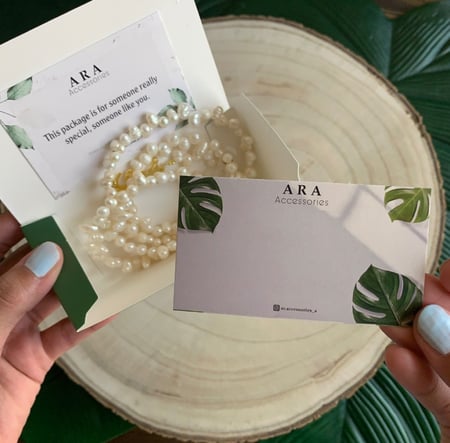 اساور خيط مع حرف عربي مطلي